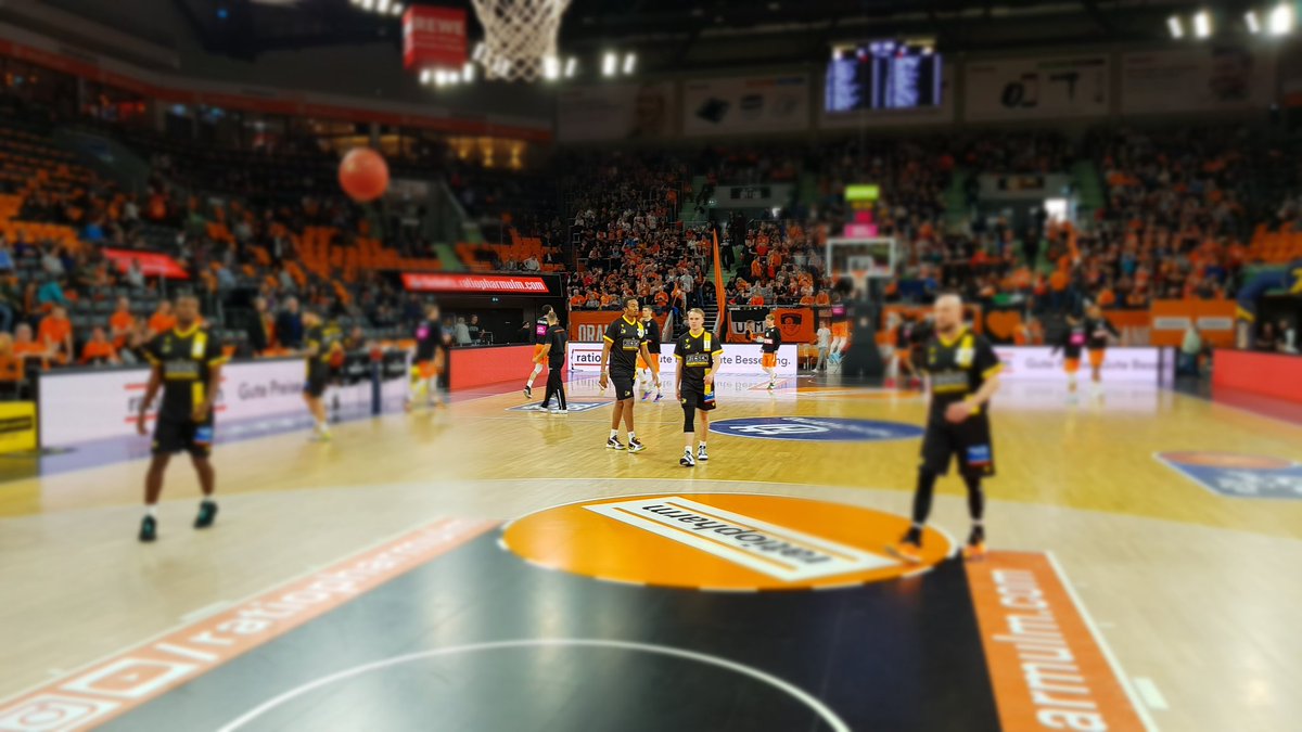 MHP_RIESEN's tweet photo. Die letzte personelle (Neu-)Fokussierung vor dem Derby:
Cameron #Jackson und Lukas #Herzog rücken ins 12er Aufgebot, Thomas #Wimbush und Radii #Caisin setzen heute aus. https://t.co/PuCVaON3IV