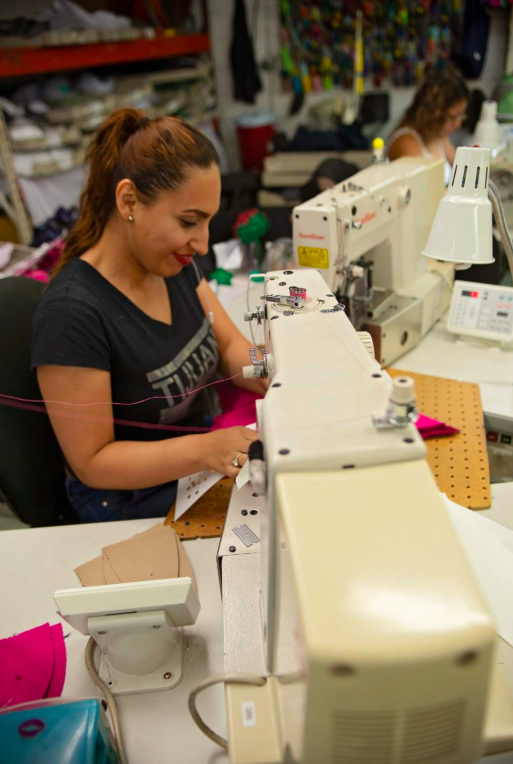 LegendaryLids's tweet photo. Happy #InternationalWomensDay to all the incredible women that make this world go 'round and especially to Brenda (featured here) and all the women that help make Legendary Headwear happen!
#LegendaryPeople #LegendaryHeadwear #LiveLegendary #Golf #GolfHat https://t.co/XTlO6iBXqK