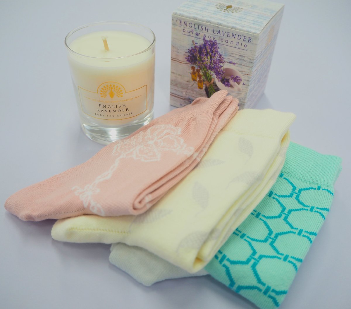 PeperHarowSocks's tweet photo. Celebrate International Women's Day today with a chance to win one of three candles AND a £10 gift certificate
1. Like this post
2. Share this post
3. Comment your ideal day of pampering!
Giveaway ends 16 March. There will be THREE winners!

#Giveaway #WomensDay https://t.co/EhqIeCVLfq