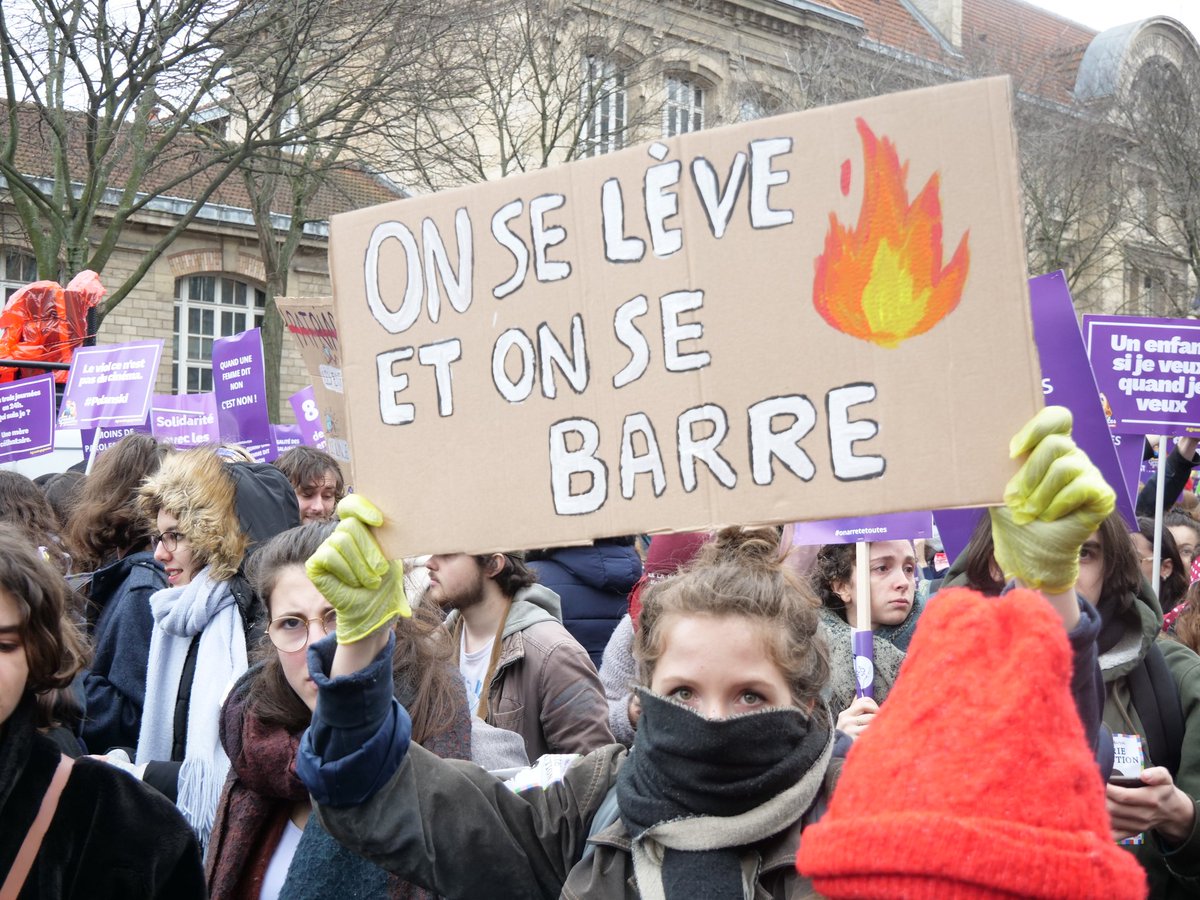 93Fsu's tweet photo. 💪 #manifestation du #8mars, massive et déterminée 💪

#JourneeDesDroitsDesFemmes #GrandesGagnantes https://t.co/CFvNcvTafr