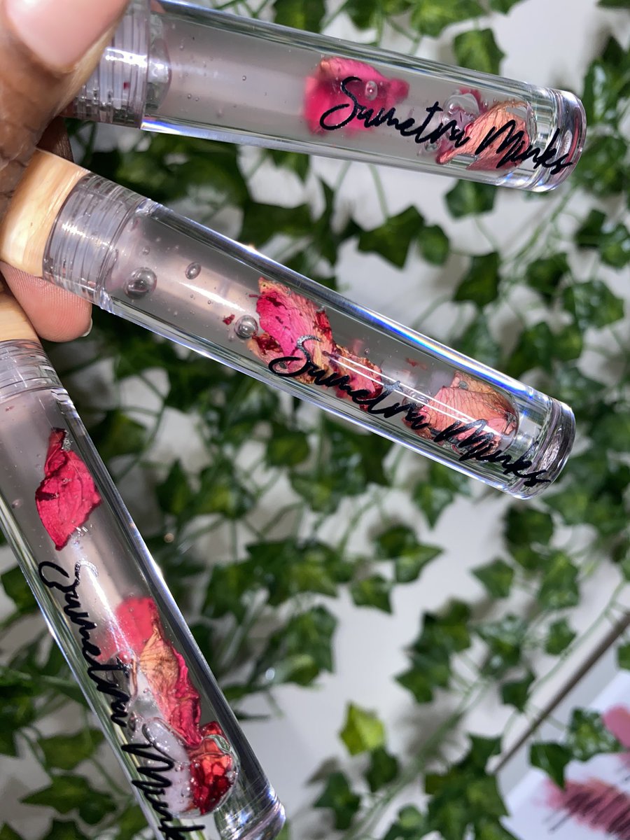 Sametram_'s tweet photo. 🔥Want some Fye Clear Pink Gloss ??? Get “T’aMore Rose” 🛍 Super Shiny On The Lips . ✨ ! 🖥 Website Link In Bio Babes !! #lipglossline #25mmeyelashes #nycmua #muafinder #glitterandgloss #SametraMinks #hotgirllashes #memphisminks #nudelipgloss #lashlover #loveminklashes https://t.co/C6iBRi5uK3