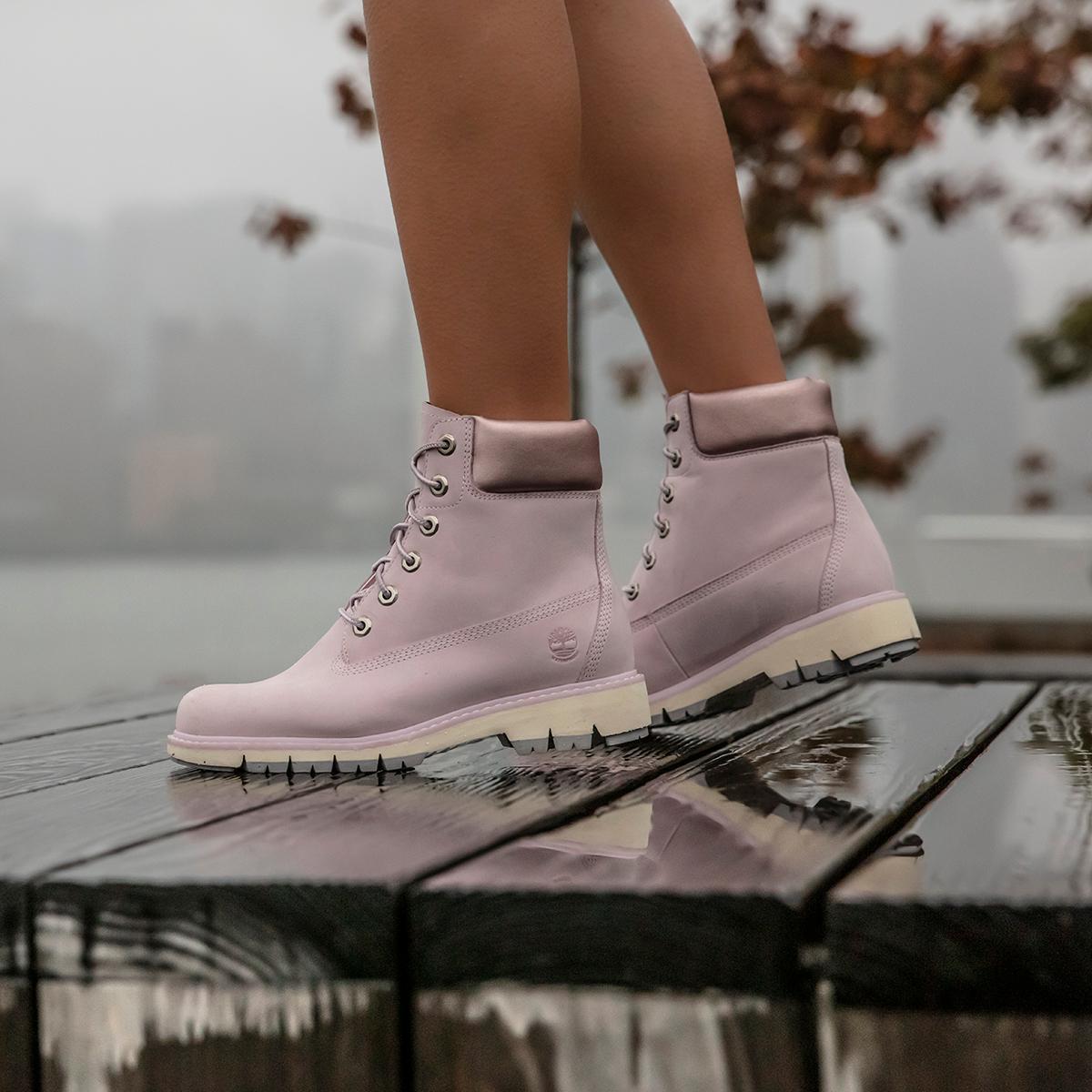 resterend erger maken suspensie Timberland on Twitter: "Dreaming about spring weather? These are your  boots. A colorful and lightweight spin on the Classic. Introducing the Lucia  Way Collection. #Timberland https://t.co/fZMhN7dMcO" / X