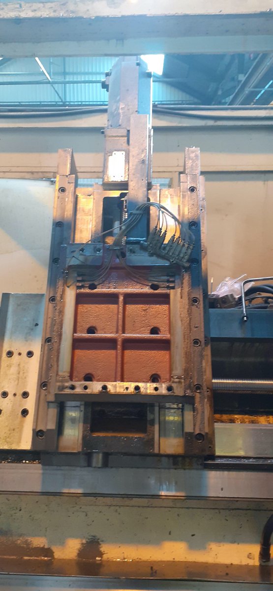 machine_support's tweet image. Doosan Puma 450 complete axis strip down. Turcite coming loose, better to catch it early before further damage is done #preventative #maintenance #productivity #Manufacturing #ukmfg. further info contact sales@cncmachinetools.co.uk @machine_support