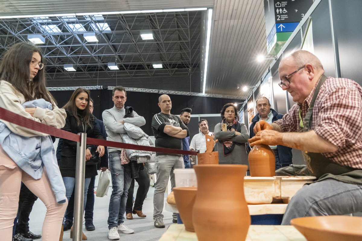 Zuzeneko salmenta eta produktuen dastatzea, slow food mugimenduaren ordezkaritza, show cooking-ak… <a href="/Gustoko_BEC/">Gustoko 2020 - BEC</a> azokak elikagai-merkatu handian bihurtu du #BEC asteburu honetan bertako produktu jasangarriekin eta kalitatekoekin. Ez ezazu galdu ! gustoko.eu