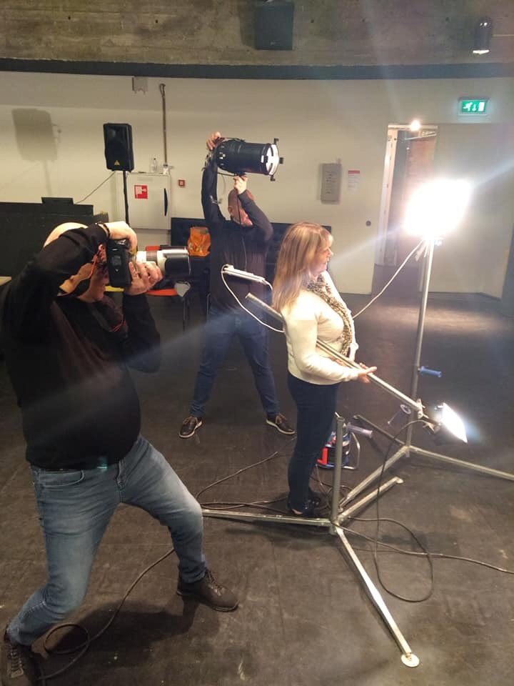 GOOVNieuws's tweet photo. Vandaag fotoshoot voor  campagnebeeld #DeProducers (10 t/m 13 september 2020 in de #Stadsschouwburg @spottheater_ #Groningen). Het resultaat volgt later... Kaartverkoop: https://t.co/wGIPYzpmQE #75jaarbevrijding https://t.co/gz5gg66FG7