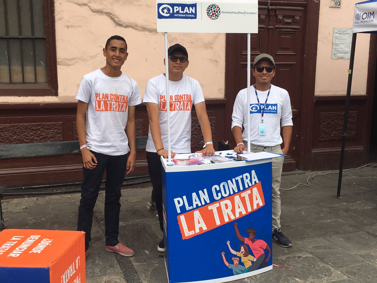 OIM_Peru's tweet photo. 📢Listos para iniciar la 2da. Jornada Informativa Migratoria en #Rímac, @OIM_Peru junto a @MigracionesPe. También nos acompañan @drelm_lima anunciando las vacantes escolares y @planperu para prevenir la #TrataDePersonas https://t.co/F2iMpgDm89