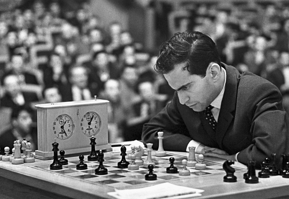 Simple Chess - You must take your opponent into a deep dark forest where  2+2=5, and the path leading out is only wide enough for one. __ Mikhail Tal  #chess #Check #simplechess #