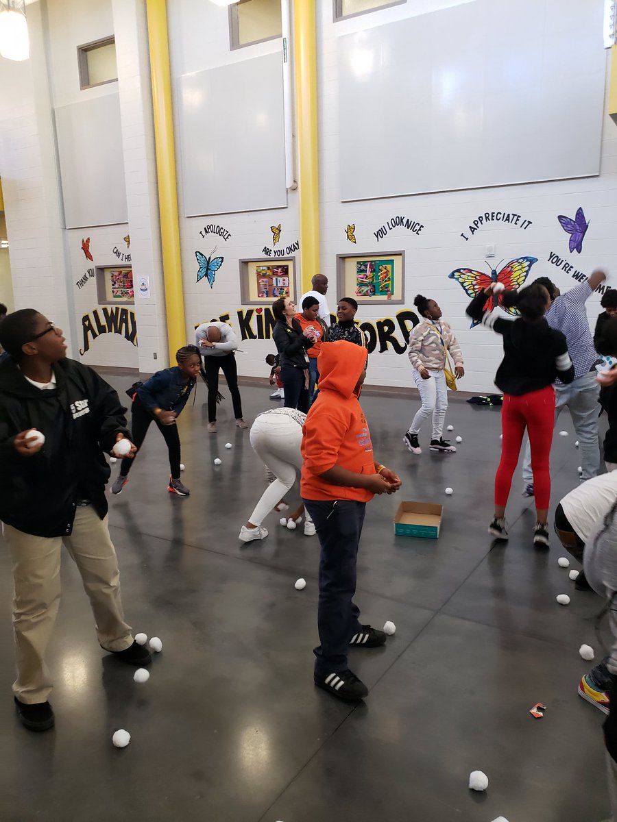 SHMSMedia2's tweet photo. So proud of 62 students who met mid year goals @APSSylvanHills  What an  amazing snowball fight.  Thanks @lbritwms
for help supporting reading initiative https://t.co/4vA1GPo9Xq
