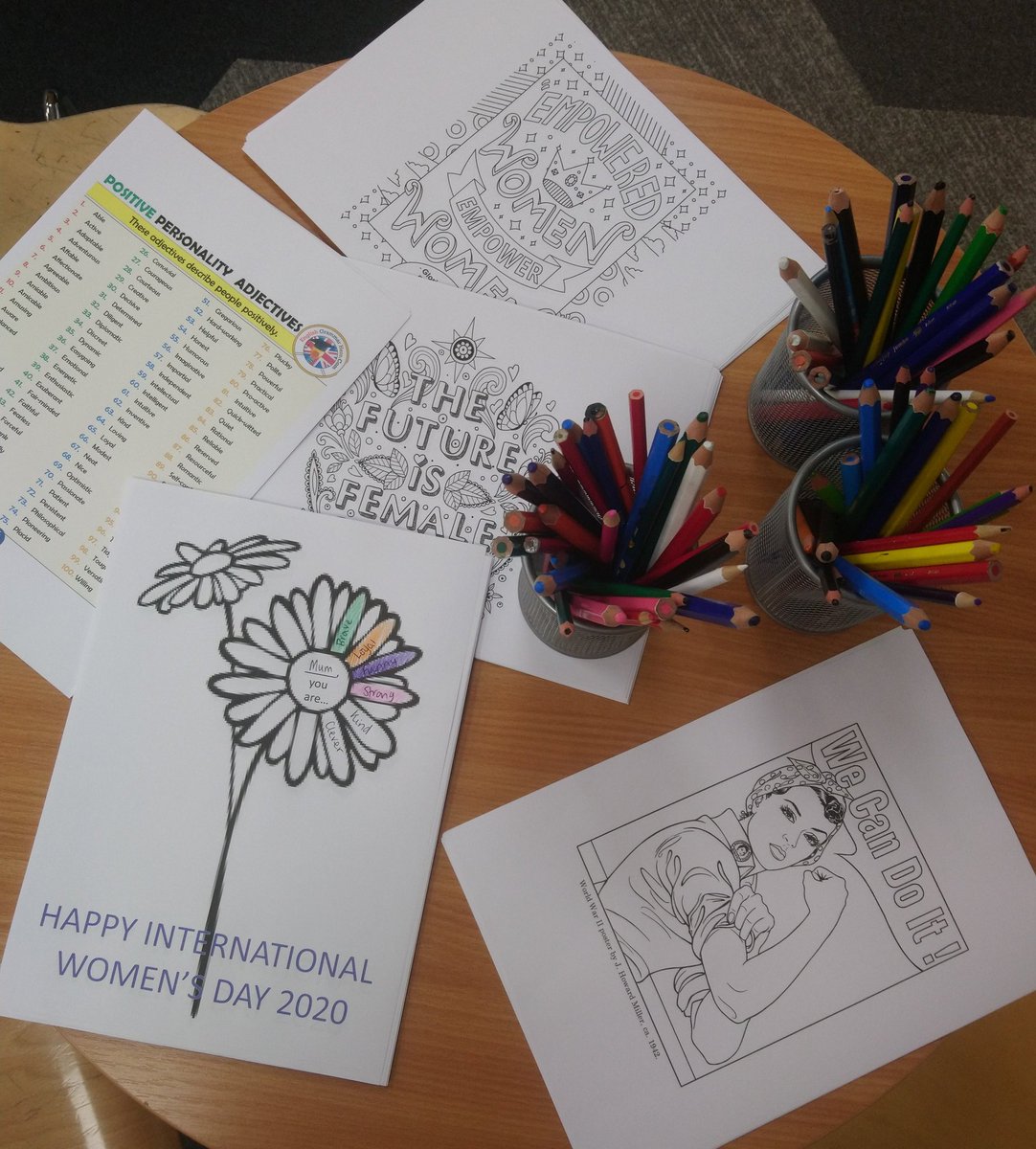ELStAlbans's tweet photo. It's #InternationalWomensDay and we are going all out to celebrate the women in our lives. Do one of our #InternationalWomenDay2020 colourings or decorate a flower- here's one that Holly made for her mum! Make sure that your favourite #fearless woman knows she's loved 💜 https://t.co/2azMAZweKM