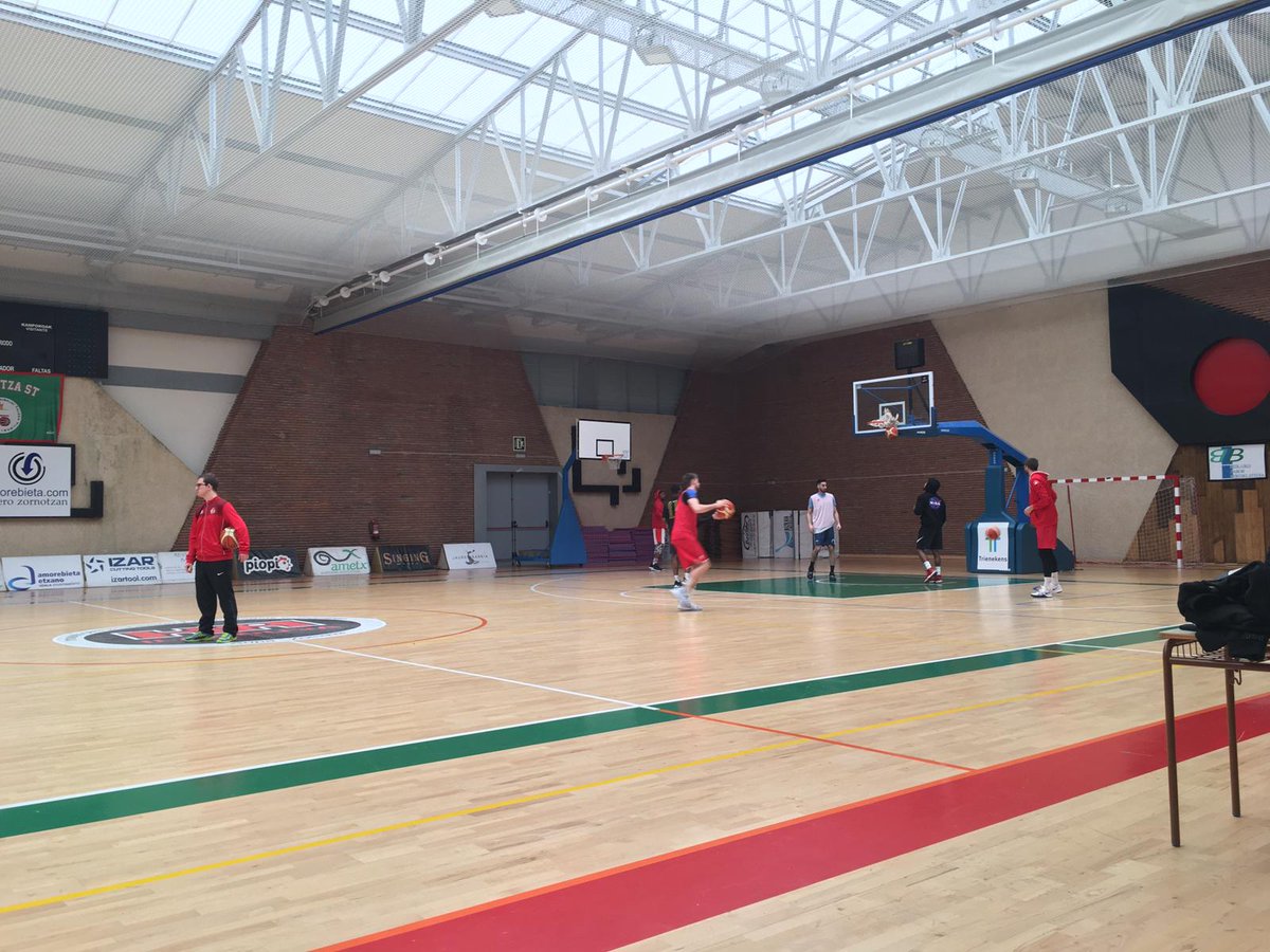 CBVillarrobledo's tweet photo. 📸 Fotos del último entrenamiento de ayer antes del partido de esta mañana.
¡Que nadie se lo pierda! 👇
⏰ 12:30 h.
🆚️ @zornotzast
#GoCBV
#adnCBV https://t.co/JFkDV5iqp0
