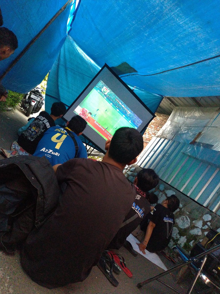 NOBARKEUN atuh joww...