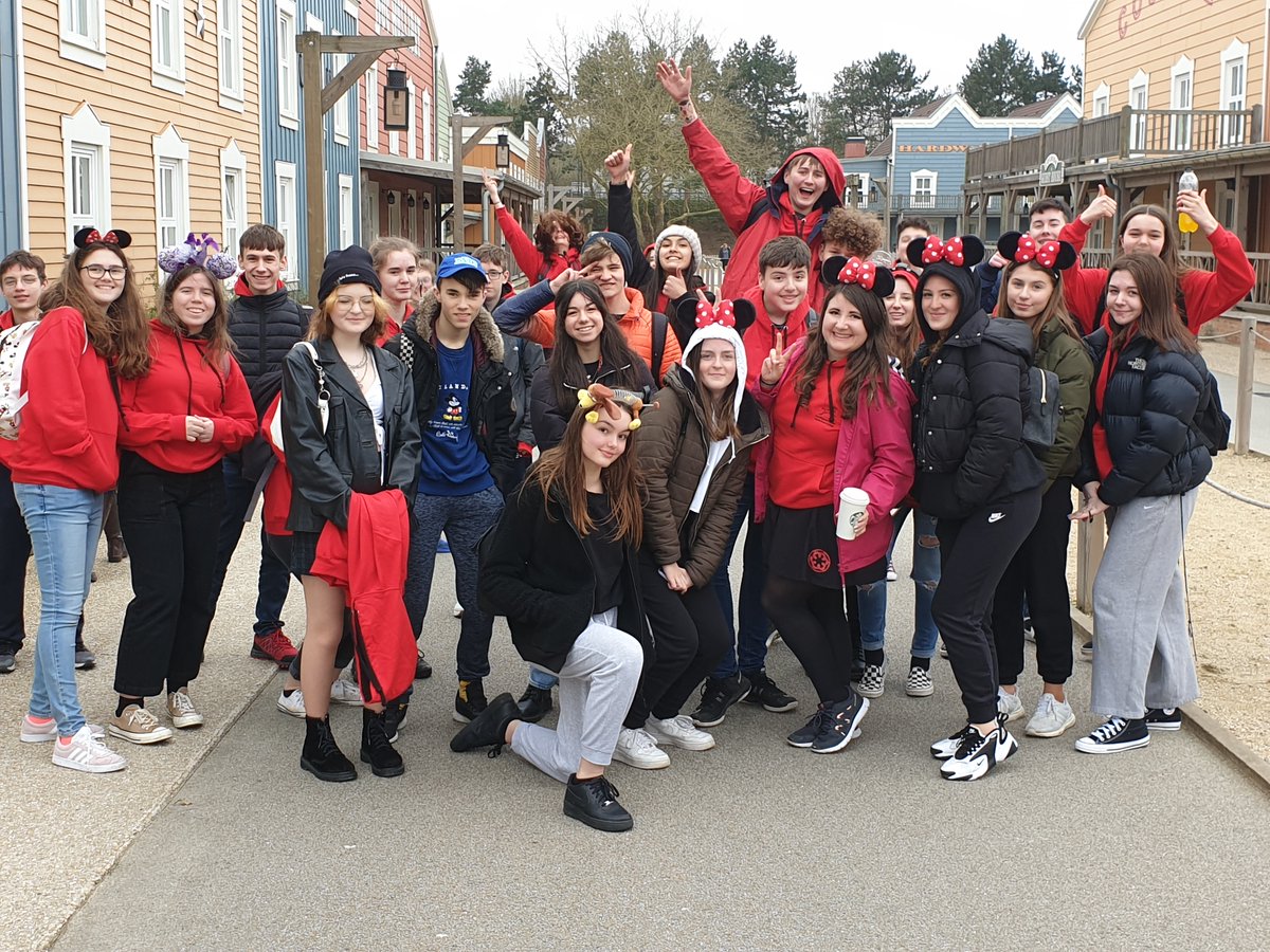 RidgewayDisney's tweet photo. Safely arrived at the Hotel Cheyenne! Off to see the Castle!! #disneylandparis https://t.co/NG1f0drBRL