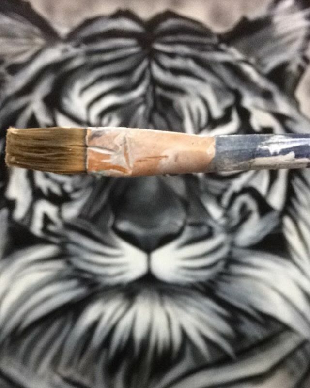 VisualVEGA's tweet photo. Final Touches!
.
.
.
#timelapse #comingsoon
.
#wip #spraypaint #spray #canvas #tiger #scroll #huge #bigcat #cat #kitty #art #artist #studio #zebrapro #graffiti #fineart #spraycan #spraycanart #zebraprocans #nhatrang #vietnam https://t.co/AEUBmMNLfY https://t.co/jBTZ6kR6gG