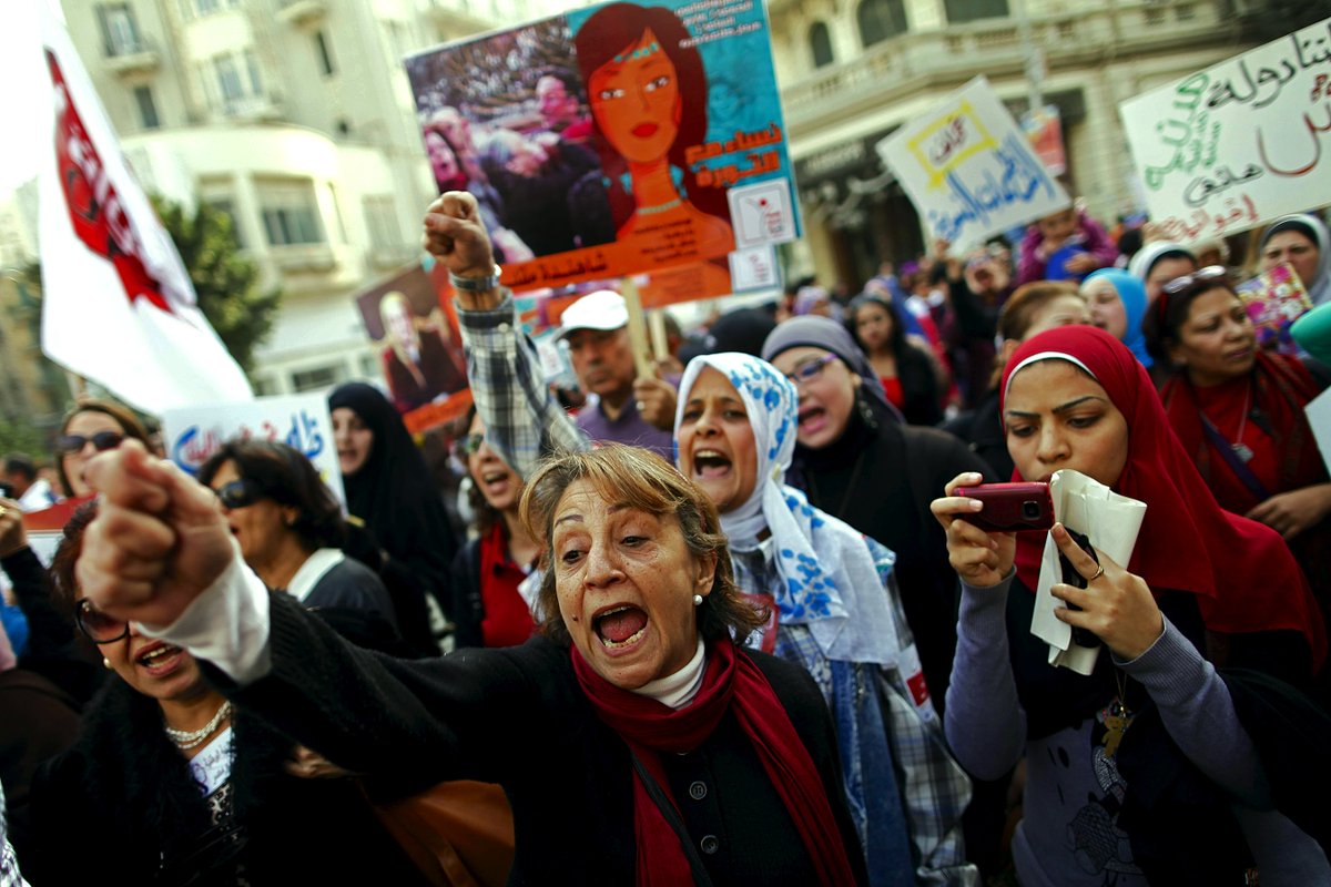 Sanicmo's tweet photo. Las mujeres se movilizan en Egipto por sus derechos. 
#InternationalWomensDay #DiaInternacionalDeLaMujer https://t.co/HdP1PZgmpw
