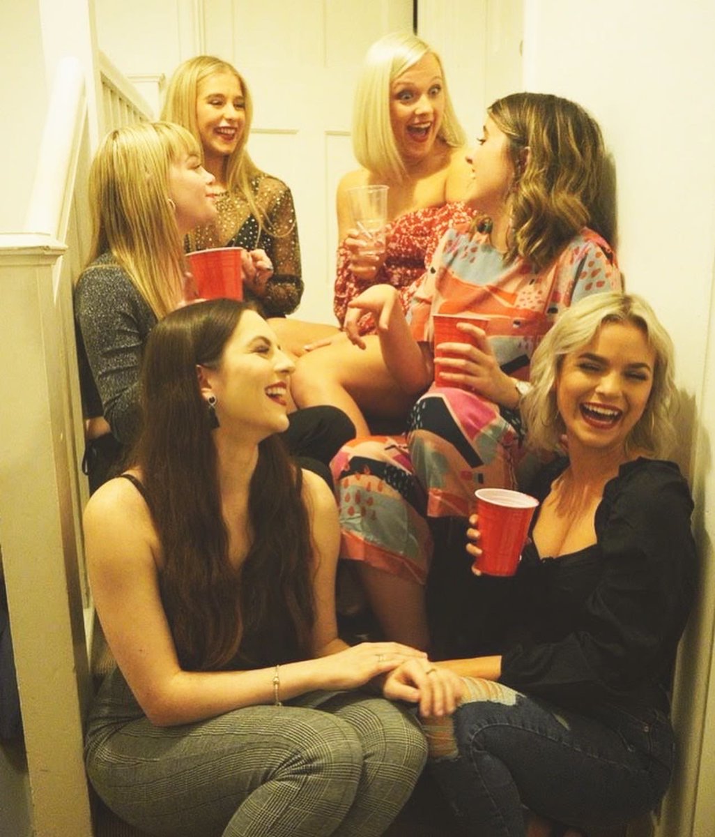 morgan_jade97's tweet photo. #InternationalWomenDay2020 . To all the beautiful, talented and driven women I’m lucky enough to call my best pals 👸🏻💖💪🏼 https://t.co/sJcH9Xt5mh