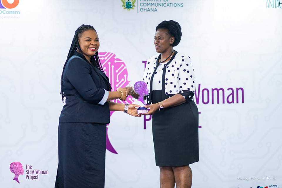 tinacodes's tweet photo. It's a great honor and privilege to receive a national award as one of the women influencing Science Technology Engineering and Mathematics among 20 other women in Ghana by the STEM woman project and @mocghana #stemwoman #stemwomanproject https://t.co/mefdOISju6