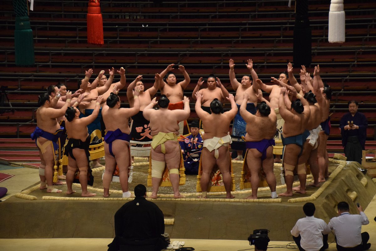 我々が感じた史上初の無観客の大相撲 2ページ目 Togetter 我々が感じた史上初の無観客の大相撲 2ページ目 Togetter