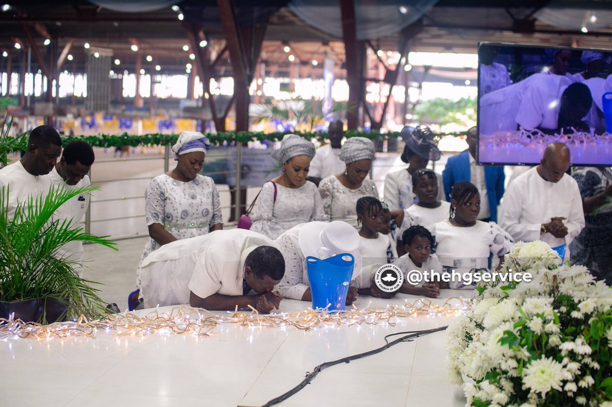 TheHGService's tweet photo. Moments from the thanksgiving of the Adeboye’s family to give thanks to God for His faithfulness over them. Praised by the name of the Lord!
Day 4
March Special Holy Ghost Service
#EAA78
#LetThereBeLight3 https://t.co/ysst7rxnSe