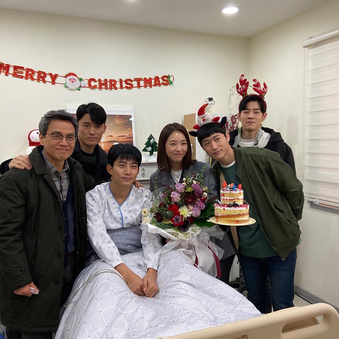 2pmalways's tweet photo. RT @taeccool
The Game: Towards Midnight  #LastShoot #KimTaepyung #ByeNow #ShouldveTakenMorePictures #ReturnOf #OkTaecyeon #ForMorePictures #GoToEyeConTaec
https://t.co/ewc8LUVQKf https://t.co/fkSWP5V6u7