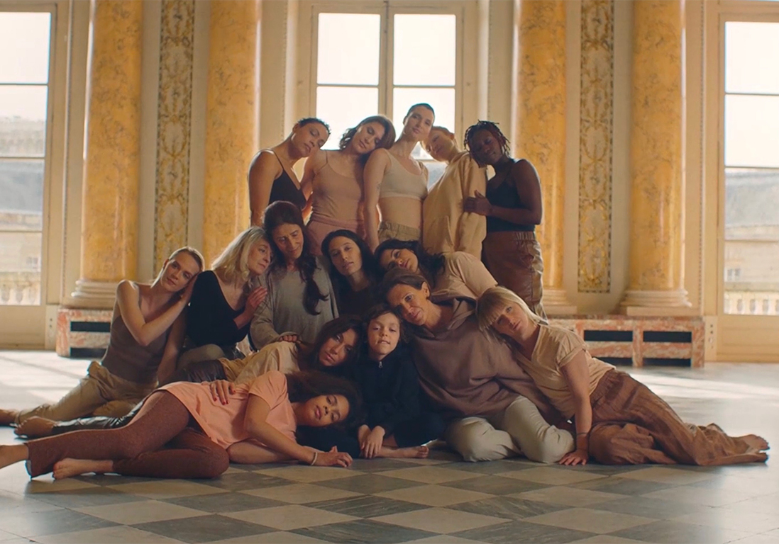 Oxmo Puccino : son clip émouvant pour la Maison des femmes de Saint-Denis dlvr.it/RRT4gH