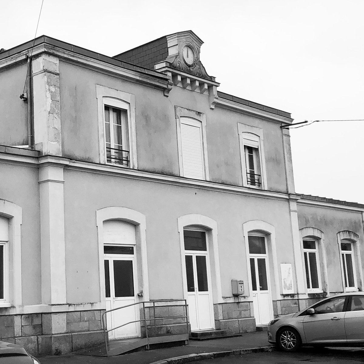 MayenneEnPhotos's tweet photo. Reconnaissez-vous ce bâtiment ?

#mayenne #mayenneenphotos https://t.co/aE9e7PZJkh