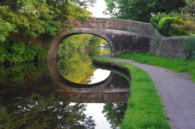 The #LancasterCanal, built in the 1790s, is a major feature of the village of #BoltonLeSands and Chorley’s Bridge is one of a number of crossing points. #Lancashire