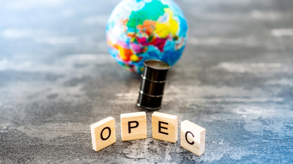 AlSimadi's tweet image. The world's largest oil exporter started a price war by reducing the prices crude sells to foreign markets by the largest amount in at least 20 years, providing unprecedented discounts in Europe, the Far East and the United States.
What is the fate of this war? 
#COVID19 #Oilers