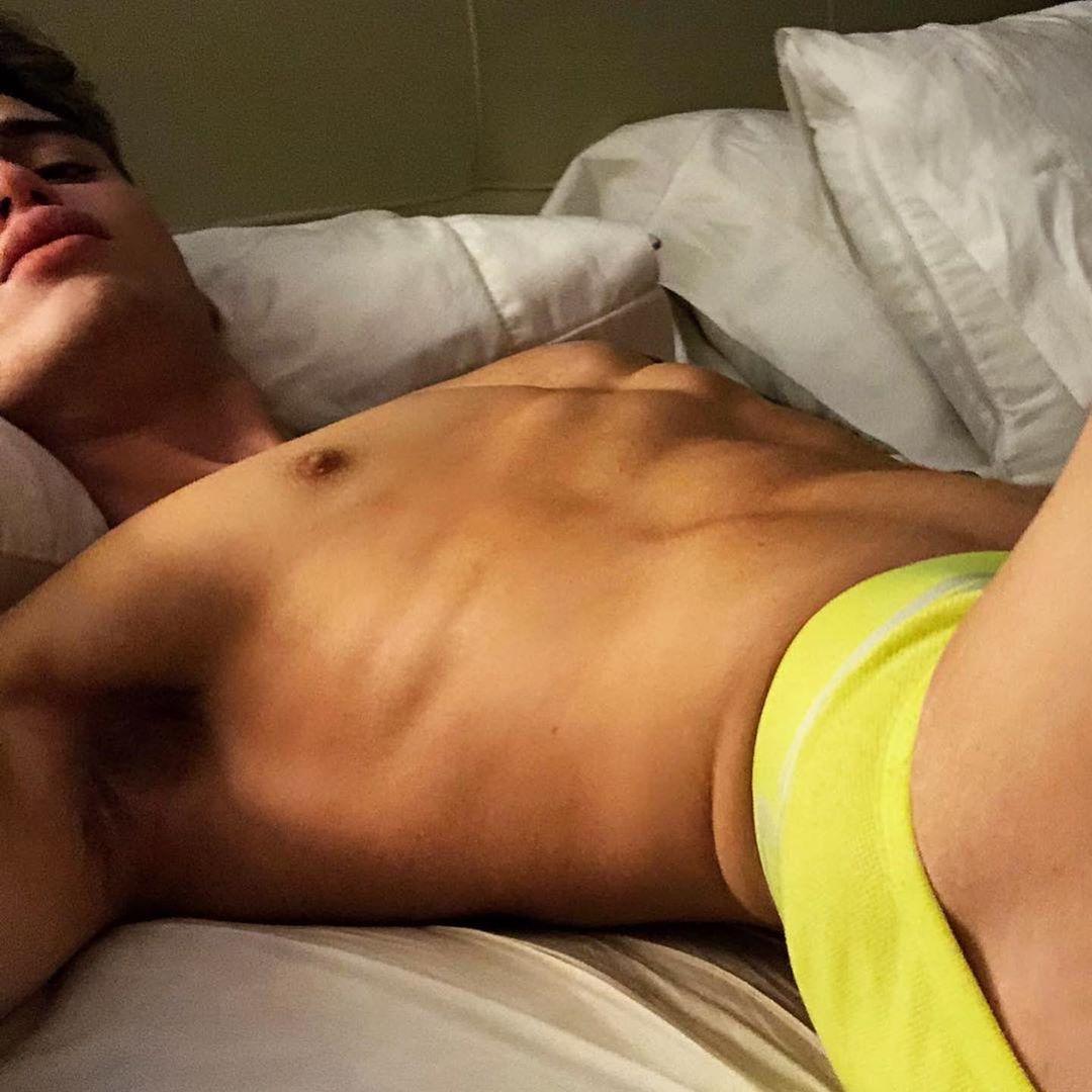 Lucas_Dell_'s tweet photo. Come sleep with me! https://t.co/uZ9vA26iIT