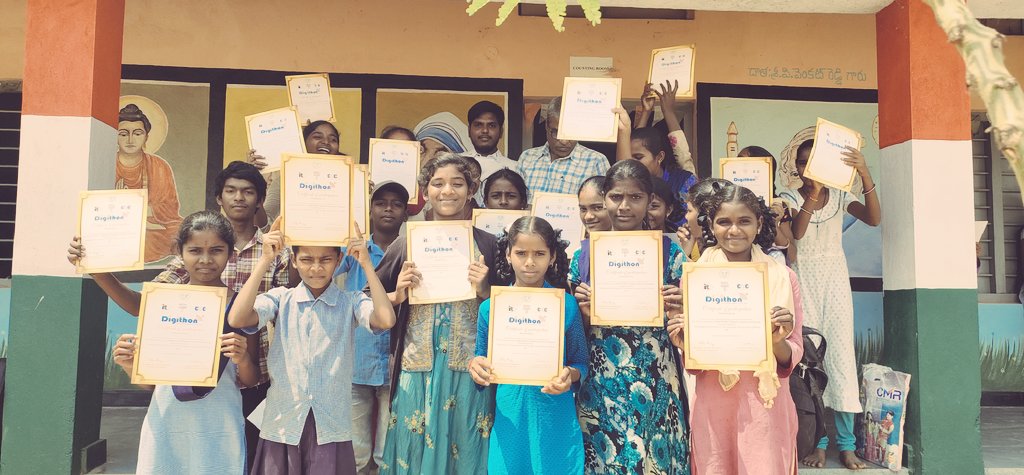 Sandeepmahesh93's tweet photo. Certificate disturbing with ZPHS #gotoor principal sir 🤓😍😍
#DigitalYatra #DigitalNarayanpet #DigitalTelangana  #Digithon #TITA @rsprasad @KTRTRS @sabithaindratrs @jayesh_ranjan @sundeepmakthala @teamTSIC @TelanganaIT @CNarayanpet @SPNARAYANPET @KonathamDileep @IndiaDigithon https://t.co/hmttabOYmq