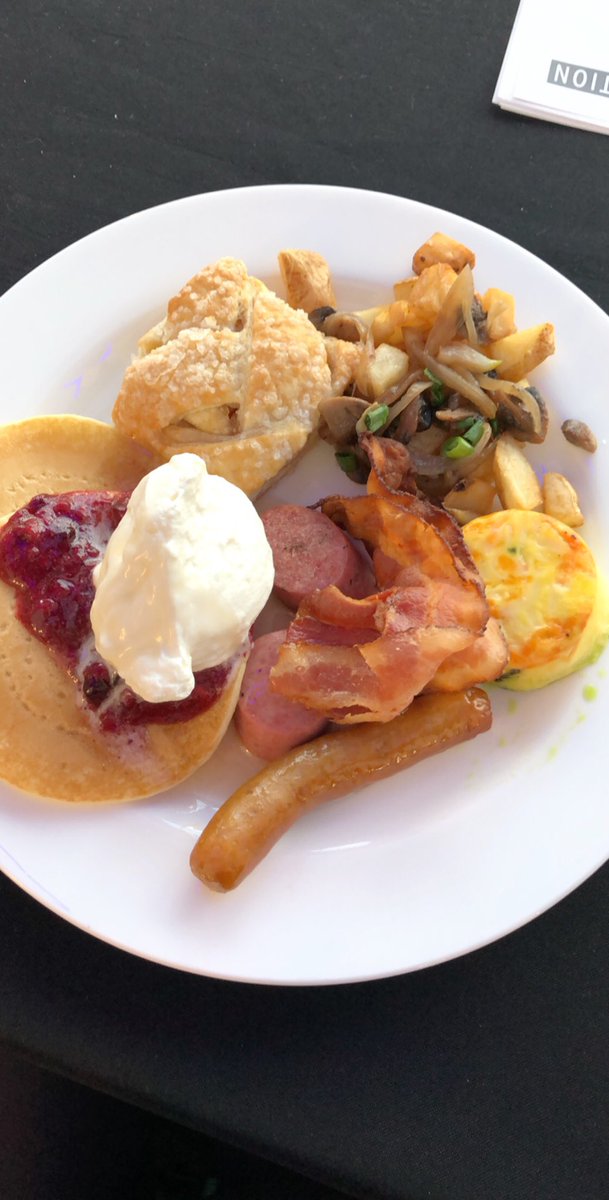 VeronicaVermeul's tweet photo. Big thank you to @agromartgroup for sponsoring our delicious breakfast today at @CYFF !! https://t.co/QHlq7EeQ8m