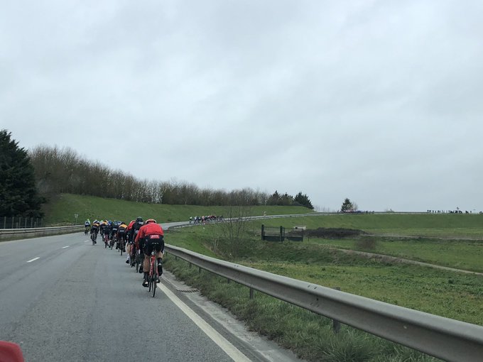 ESlXNlTXgAEgGVD?format=jpg&name=small