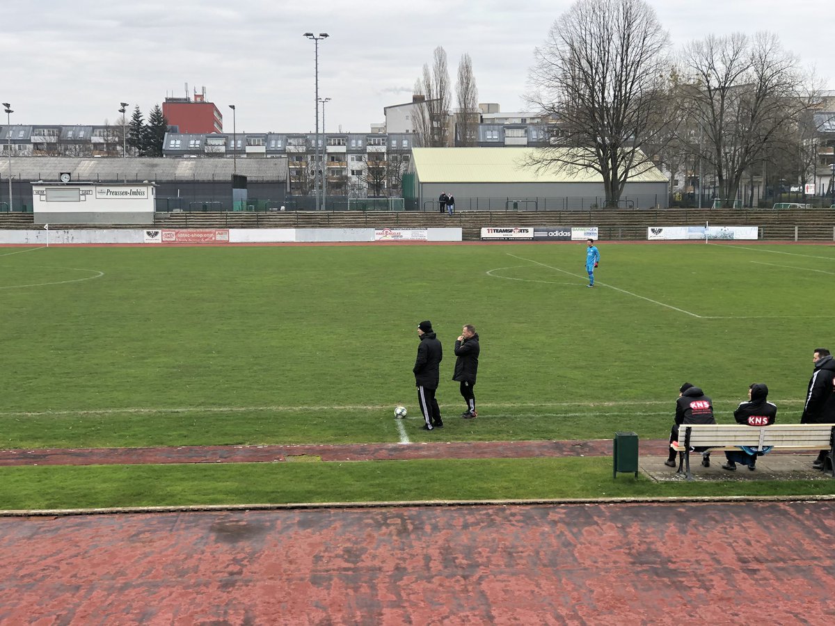 UConnberliner's tweet photo. „Fußball-Fans! Ein Spiel steht an!“ #BFCPreussen #Groundhopping #Icke #Berlin https://t.co/ygdE0636Cm