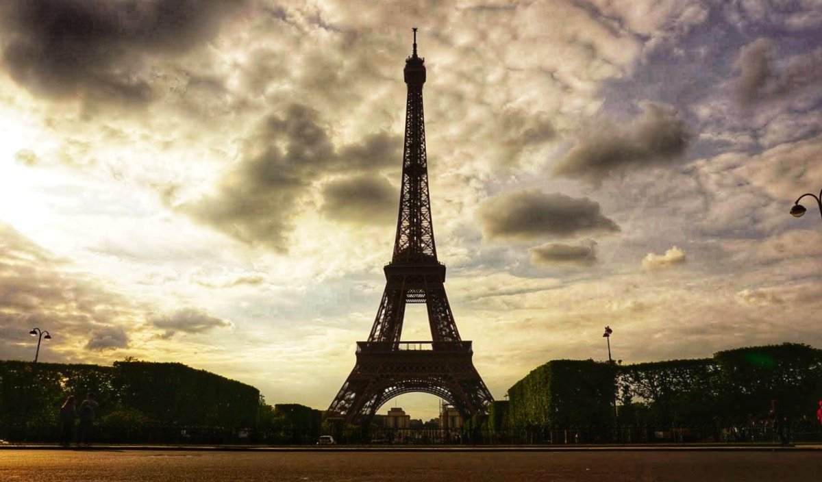 maidymcd's tweet photo. Photos I didn't post from Paris last year 🇫🇷
.
#france #paris #travel #tourism #photography #sony #SonyAlpha #sonycamera #alpha5100 #amaturphotography #eiffeltower #sacrecoeur https://t.co/nYACbEt1ta