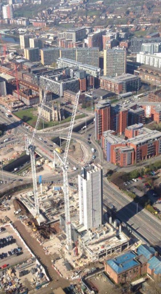 ctrsiteservices's tweet image. Crown Street Project !! @Renakerbuildltd changing Manchester forever @Sipral_as brilliant design &amp;amp; supply from the Czech Republic @ctrsiteservices carrying out the full installation package #Unitised #Curtainwall #Doors #Aluminium 👷🏼‍♂️🏗🔵🔴