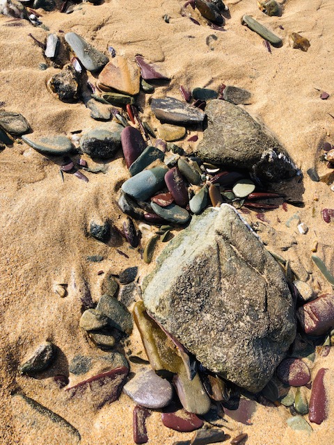 patiouk's tweet photo. Beautiful colours on the beach. #lovenature #cornishcolours #springsunshine #SundayMorning https://t.co/mrDYT1IXTu