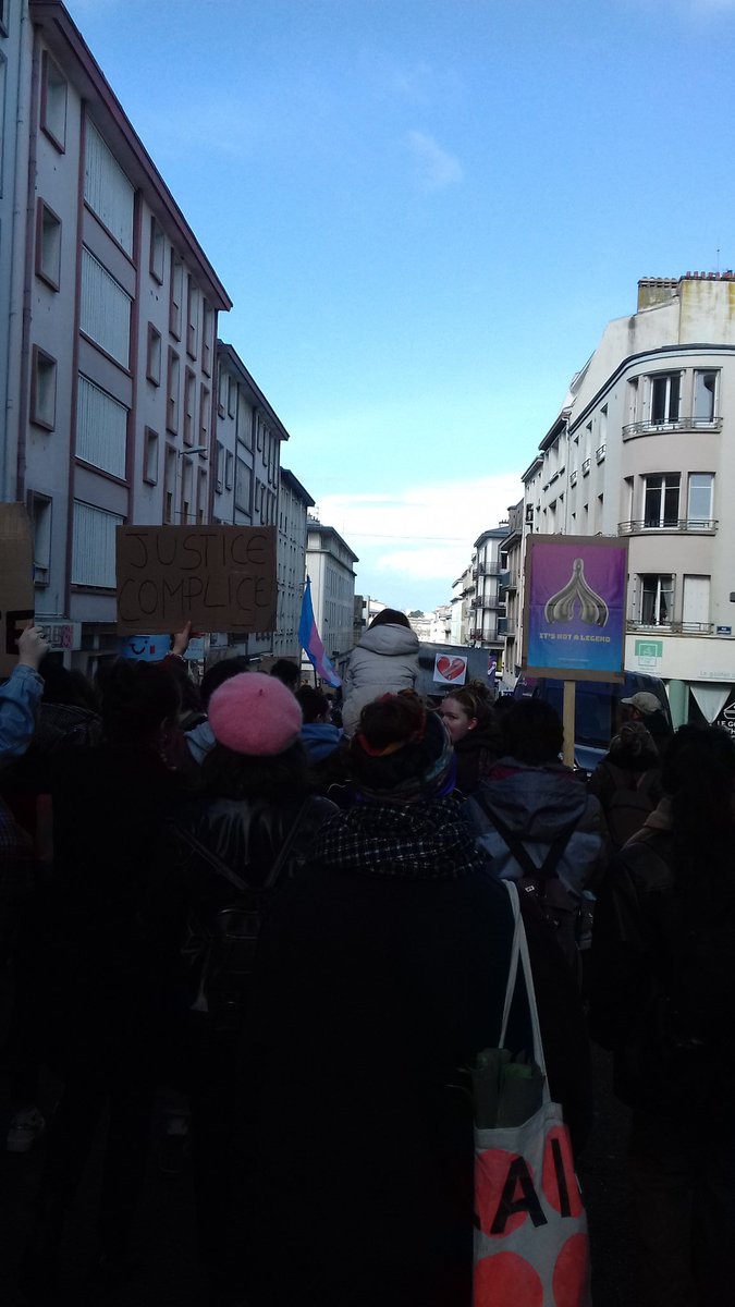 Happy international women's rights day ! Hope you are all in the streets today !