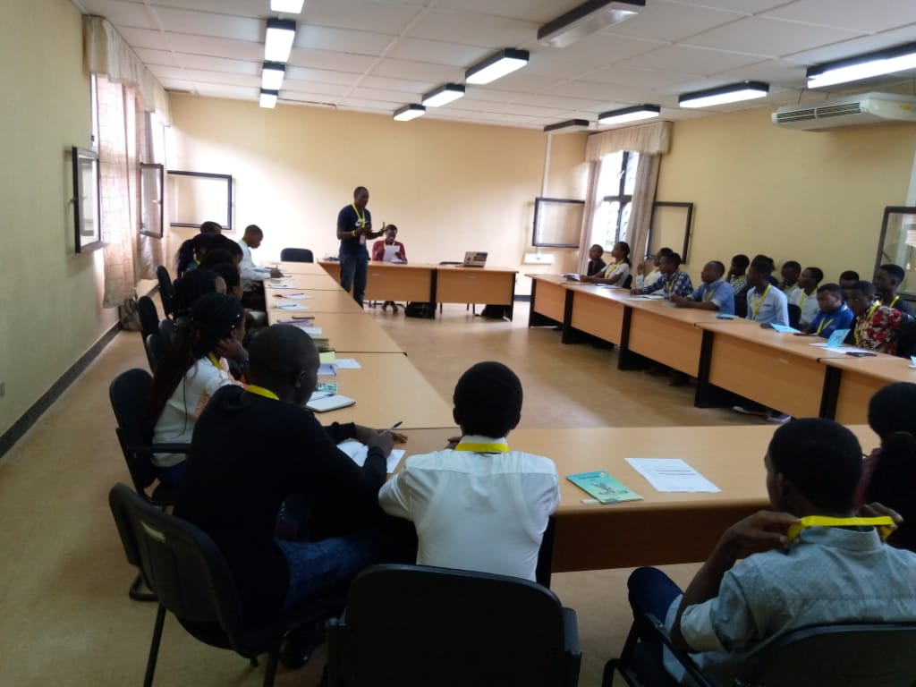 RPSARwanda's tweet photo. Leaders InTraining #LIT2020 we envision a youthful leadership that's #analytical #Enlightened #reflective &amp; #Responsive dedicated to service of humanity.
#RPSATing @Uni_Rwanda @IPSFAfRO @RBCRwanda @RwandaNPC @ccpcotton @KABOGOJanvier @Fhumura @UmutoniGizl @RwandaFDA @Mbalphonse1 https://t.co/QLCBU97Rvj