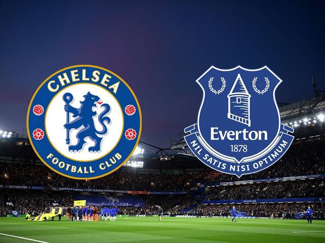 LoungeDusk's tweet photo. For the sports fanatics. 
Super Sunday @LoungeDusk 
Chelsea vs Everton - 16:00
Manchester United vs Manchester City -  18:00
Enjoy it with our Gin Cocktail or R100 buckets. https://t.co/oqkp6sJyLN