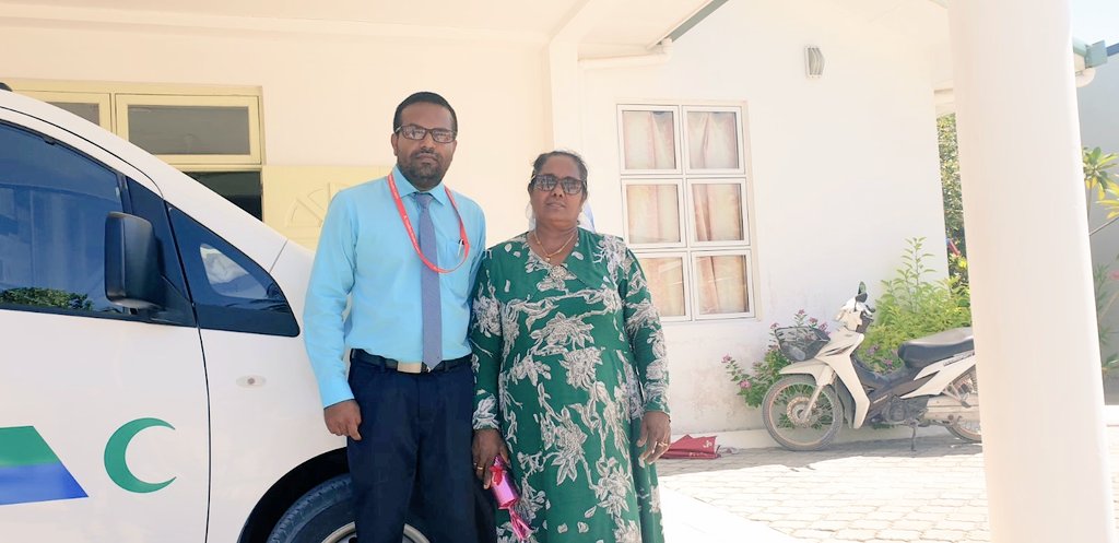 އަޅުގަނޑު އުފަންވި އިރުވެސް ޚިދުމަތުގައި.މިއަދު( ބައިނަލްއަގުވާމީ އަންހެނުންގެ ދުވަހު) ޝަރަފުވެރި ކަމާއި އެކު ރިޓަޔަރ ކުރެއްވި ، ރ.ވާދޫ ޞިއްޙީ މަރުކަޒުގެ ފެމެލީ ހެލްތު އޮފިސަރު ޢާރިފާ ޔޫސުފަށް ބާއްޖަވެރި ކުރިމަގަށް އެދެމެވެ .
<a href="/MoHmv/">Ministry of Health, Family and Welfare</a> <a href="/ameenex/">Abdulla Ameen</a>
<a href="/urh_mv/">Ungoofaaru Regional Hospital</a> <a href="/cscmaldives/">Civil Service Commission of the Maldives</a> <a href="/healthyraajje/">Healthy Raajje</a>