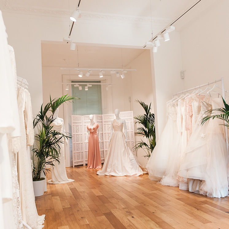 'Don't be afraid of hard work' says Clare and 'Ignore those that say your ideas are impossible - think big!' from Emma. 
Wise words from the owners of The Wedding Club, leading retailer of luxury designer wedding dresses in the UK.
📸 by <a href="/KateNielen/">Kate Nielen</a> &amp; <a href="/lcarpenterphoto/">Lisa Carpenter</a>