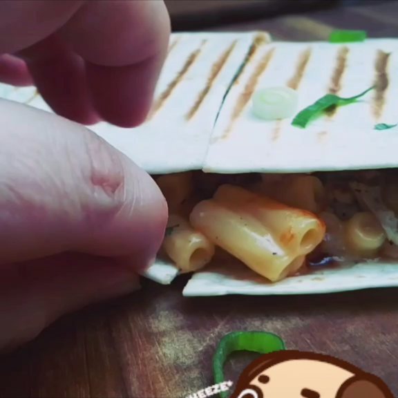 SOUND ON! It's awkward format from tiktok to Instagram but whateverrrrrrr PULLED PORK MAC N CHEESE QUESADILLAS FIGHT ME SON. Join us on tiktok jacksmacncheese! Our account is run by a trash panda. We are not sorry. .
.
.
.
.
.
.
#oddlysatisfying #strangelysatisfying  #macandchee