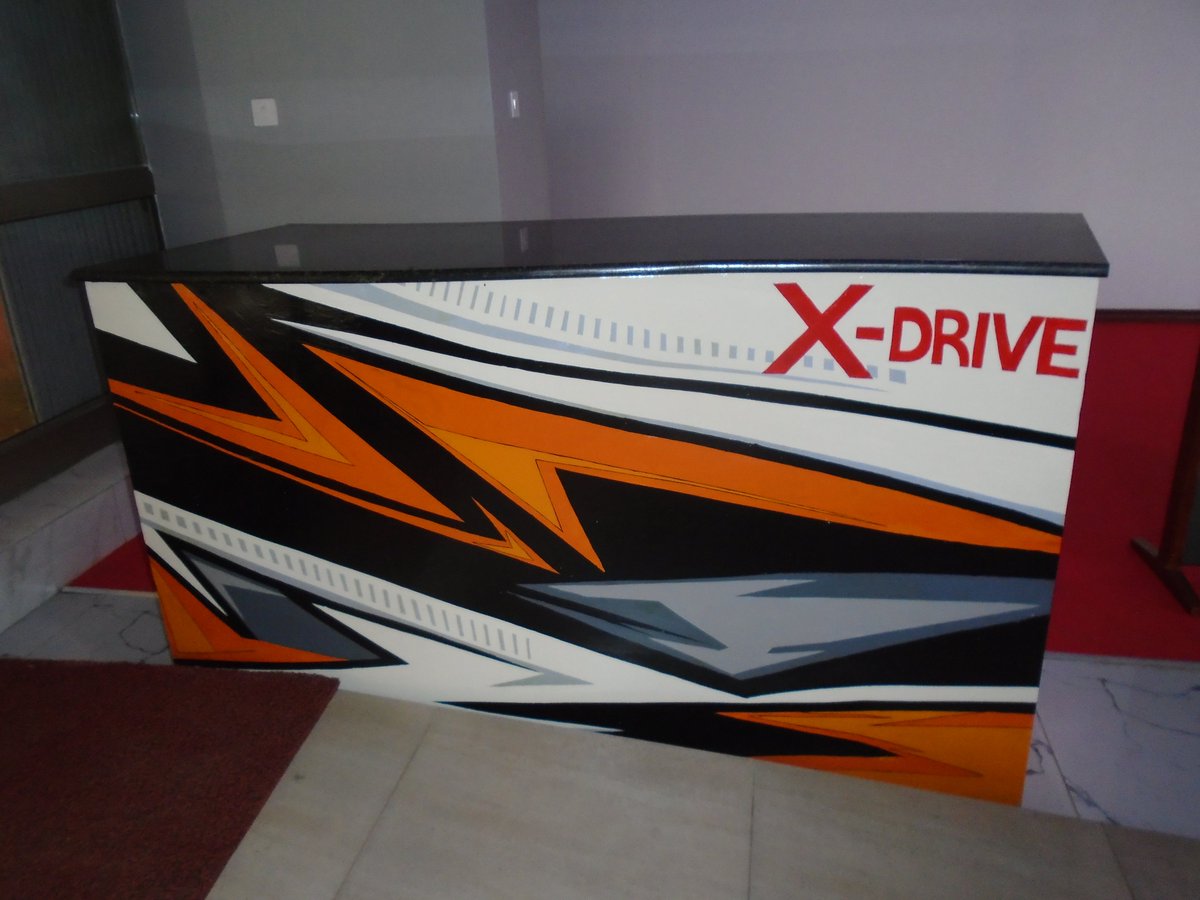 gardencitykla's tweet photo. This will the haven for gamer in Kampala. X Drive is here to take your gaming experience to another level. Stay tuned for more from here
#uganda #kampala #games #gamers #playing #fun #visituganda #tembeyacity #gardencity #WomensDay2020 #hangouts #cars #formula1 #gaming #uot https://t.co/FlAAhW8DZb