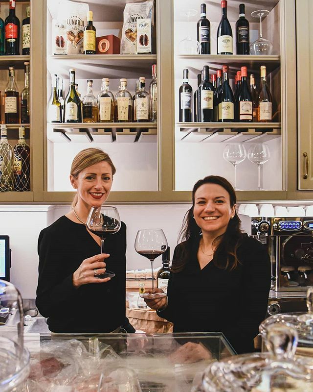 In alto i calici per brindare insieme a questo 8 marzo! ​  #festadelladonna #8marzo #ilborrotuscanbistro ift.tt/3aE23Ti