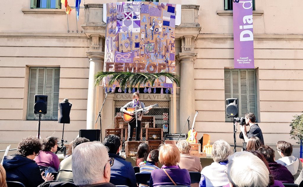 ajsantfeliu's tweet photo. 💜 Música per reivindicar i commemorar #Nagore #JulieArsenault #AnnaTivel #Fempop #DiaInternacionalDeLesDones #SantFeliu #Juntesvivesilliures
#8deMarzo #8M #Somdones https://t.co/yVDuhQPYaQ https://t.co/KAhSwyPso5