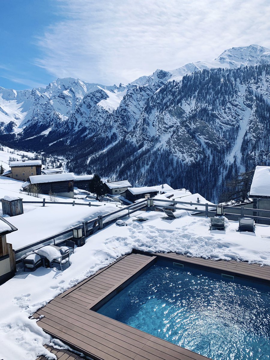 siropderue's tweet photo. Petits plaisirs de vie.
#poolpassion l’after #morningcoffee https://t.co/wrjaeQdIdt