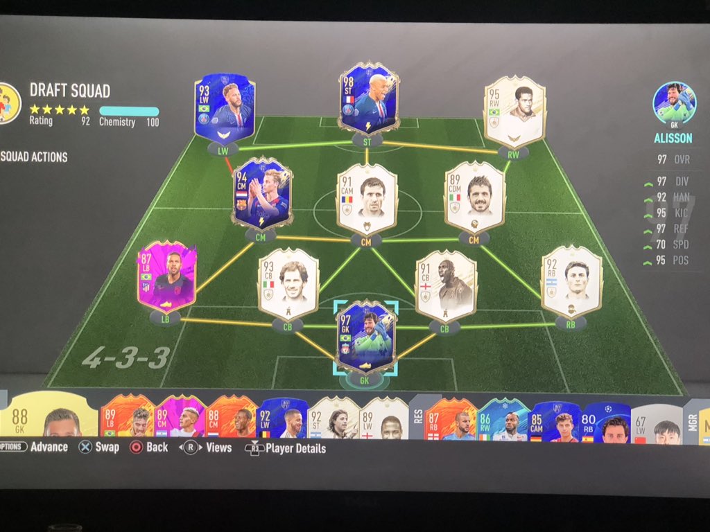Taa_hero's tweet photo. If I donโt go 4-0 with this team then idk ๐ณ #FifaDraft https://t.co/xIXU8MXPJv