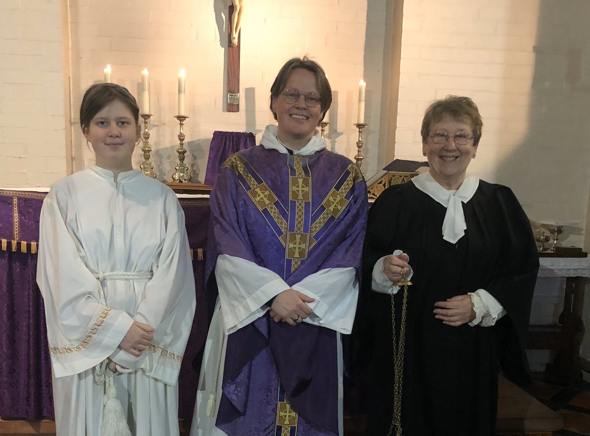 penminarea's tweet photo. #internationalwomensday2020 #vocations #priest #servingteam https://t.co/IEY3p6P3PC