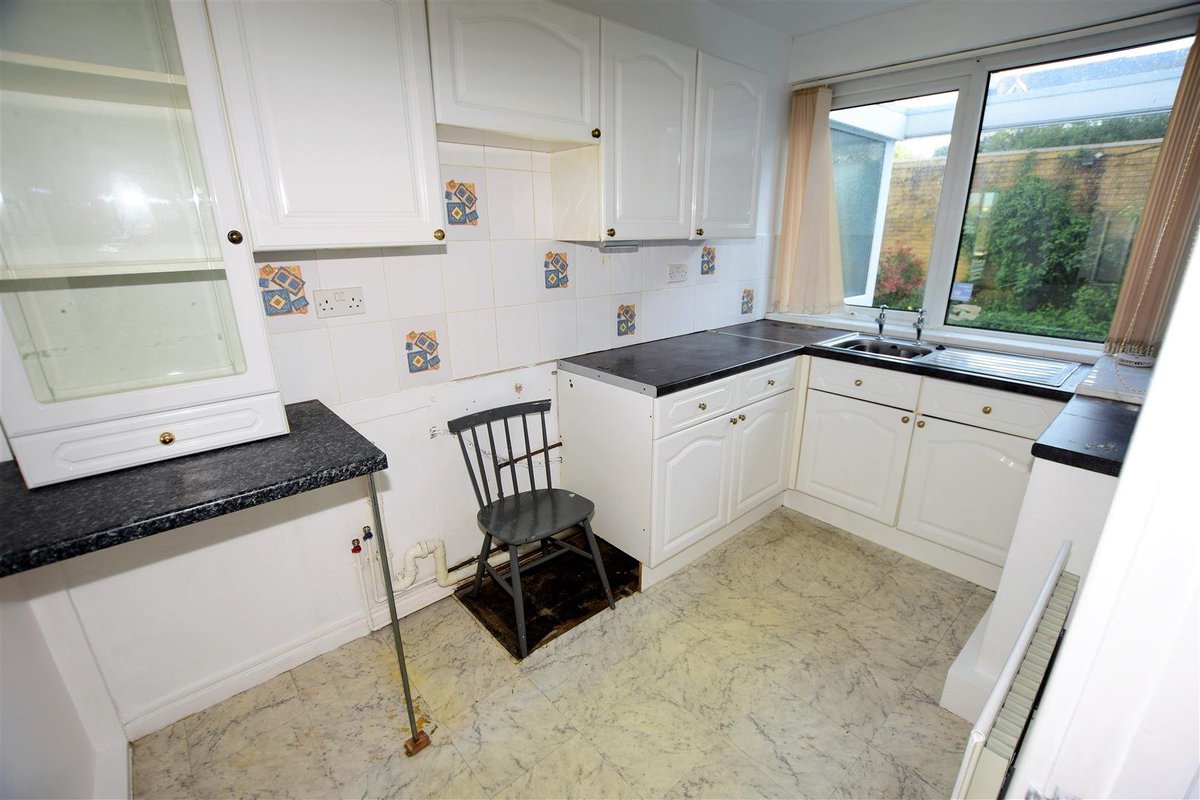 Nina Estate Agents tweet media