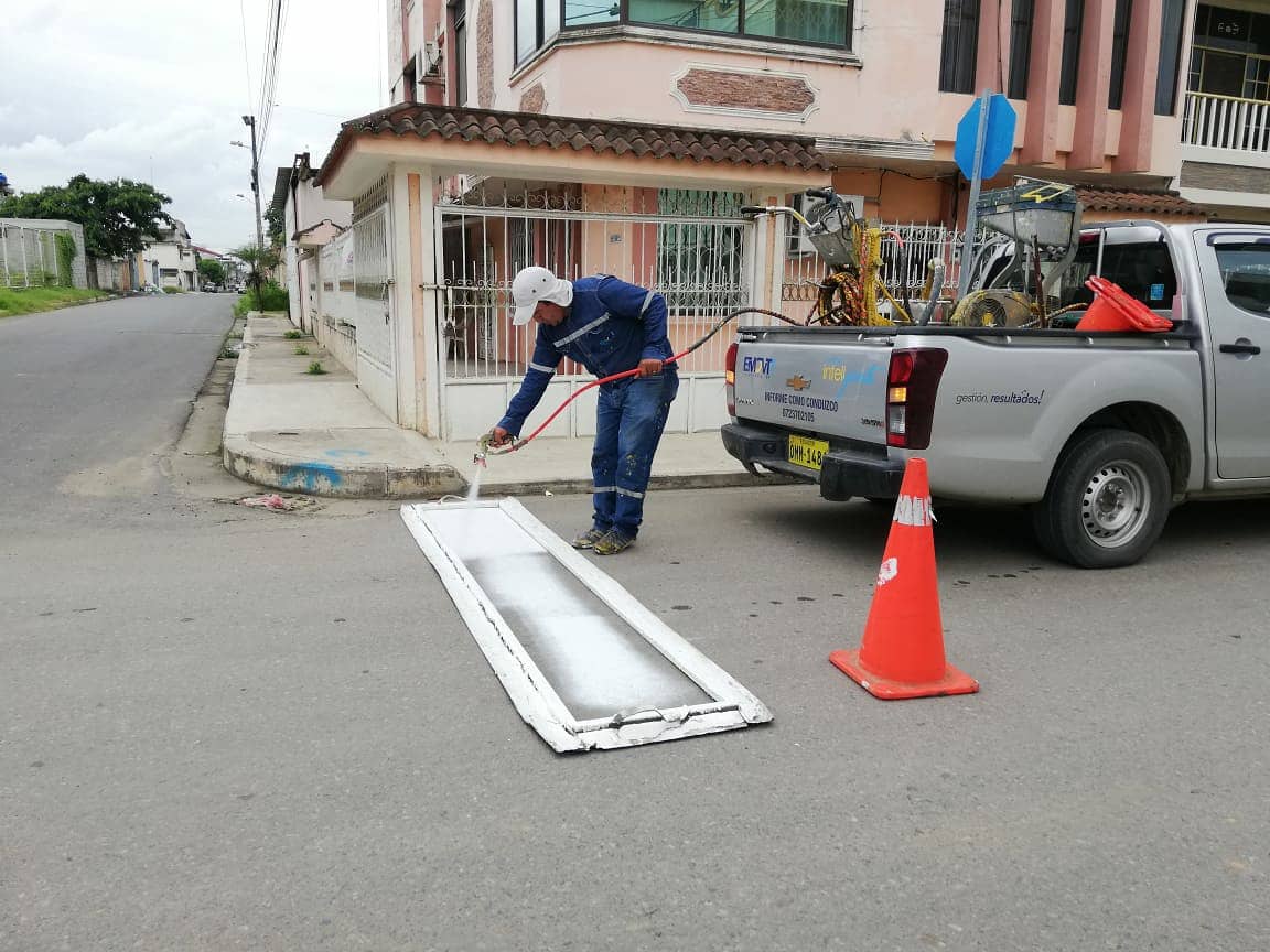 Larry_vite's tweet photo. #ElParaiso #Señalizaciòn 🚦🛑 #Emotvv.
-
Seguimos señalizando vertical y hiñorizontalmebte las calles de la ciudad , para una mejor seguridad vial para peatones y vehículos
-
Evite accidente y respeta las señales de tránsito.
-
Administración19-23.
Camellando siempre.
- https://t.co/xpSYN7qQBH