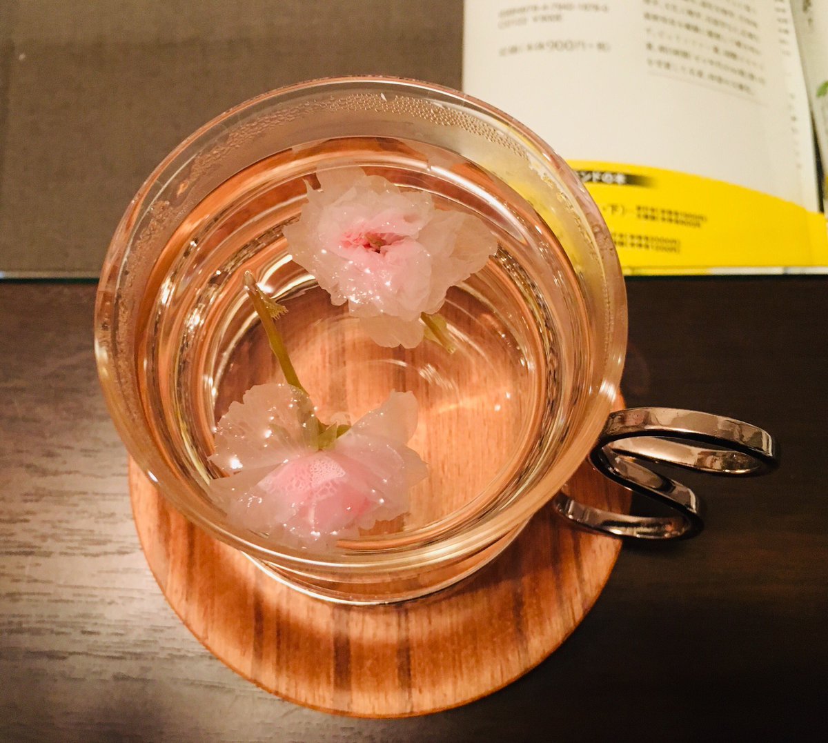anko_ankake's tweet photo. 春を先取り！桜茶🌸香りも良いし見た目も可愛い^ ^ https://t.co/XDWrVNhcwO